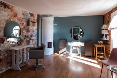 Salon Eliza Kirkkotori | Kampaamo i Porvoo