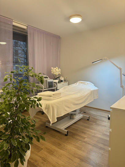 Beauty Salon Aza | Kauneuskeskus i Helsinki Beauty Salon Aza | Kauneuskeskus i Helsinki
