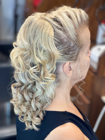 Maria Azizi Hair Design | Kampaamo i Helsinki Maria Azizi Hair Design | Kampaamo i Helsinki