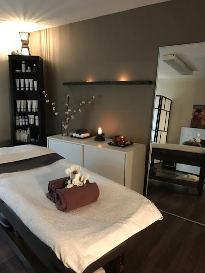 Salon Beauty & Spa Lounge | Kauneuskeskus i Salo Salon Beauty & Spa Lounge | Kauneuskeskus i Salo