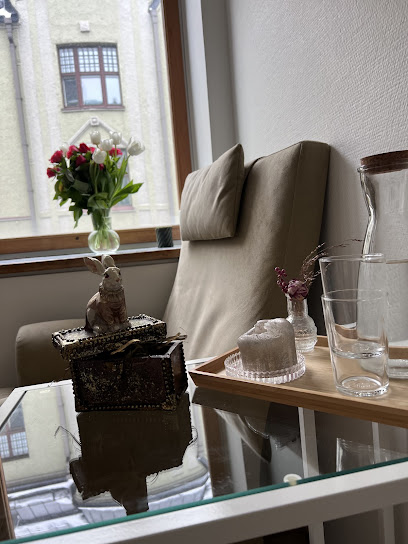 Beauty Studio by Nika Everyday | Kauneuskeskus i Helsinki Beauty Studio by Nika Everyday | Kauneuskeskus i Helsinki