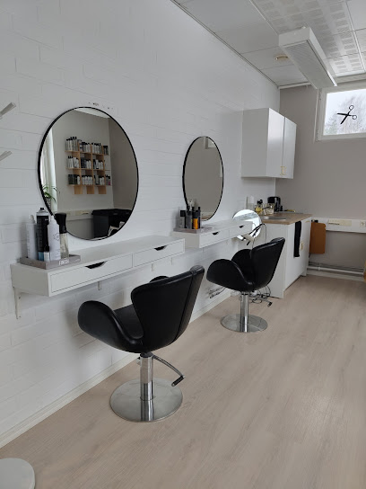 Salon Satuhanna | Kampaamo i Kirkkonummi