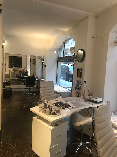 Beauty Lounge | Kampaamo i Helsinki