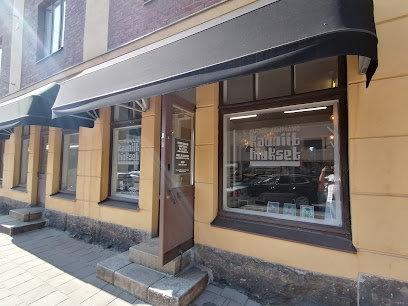 Kauniit Hiukset | Parturi i Turku