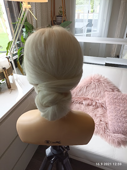 Hair by Mirka | Kampaamo i Hämeenkyrö