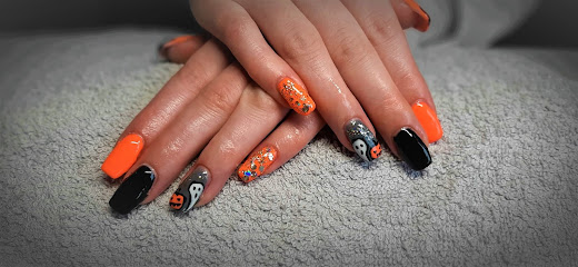 Studio Royal Nails | Kauneuskeskus i Vihti