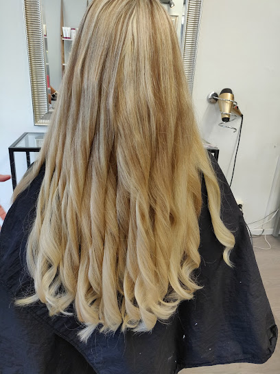 Salon Tiina | Parturi i Villähde