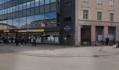 Simo Jarvela | Hieroja i Helsinki